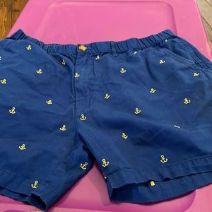 Chubbies navy blue with yellow anchor mens xl shorts